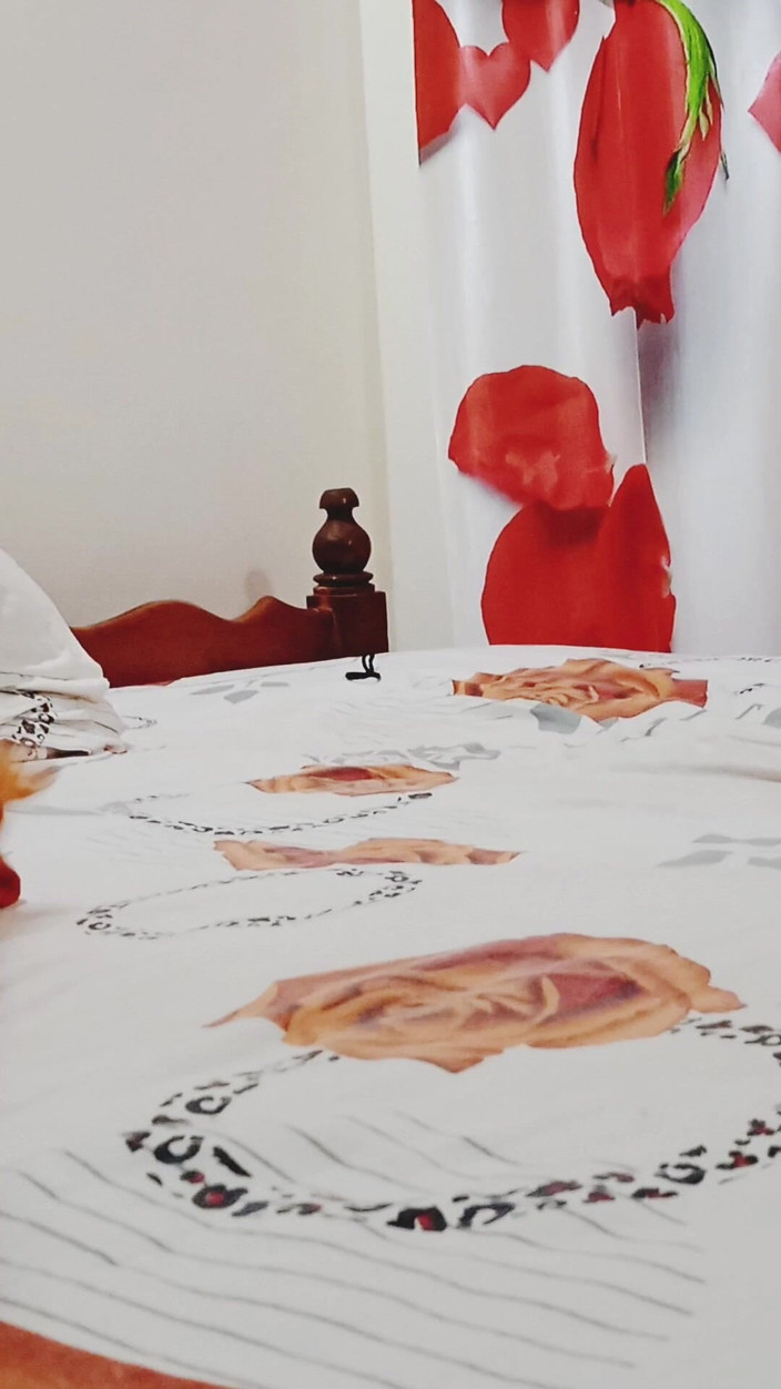 Bolly Karma: 흑인 대물 자지에게 따먹히는 핫한 밀프