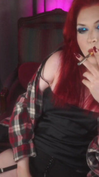 TS Bitch Smoking