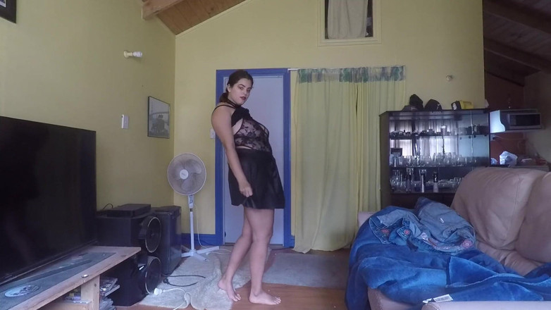 Jordyn: Trêu chọc thoát y