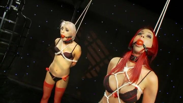 Hot Girlz: 두 명의 음란한 본디지 시크