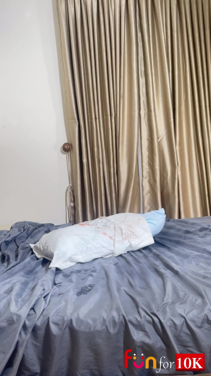 Funfor10k gay videos: Trio avec un fond de grosse bite