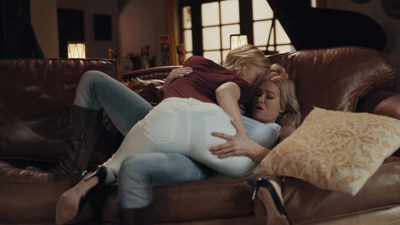 SweetheartVideo: Anal lesbian 13 Scena 1 Lesbiene obraznice care iubesc fundul mic