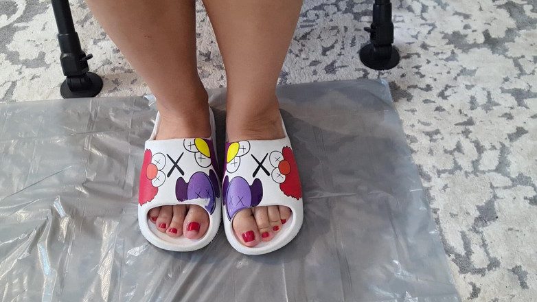 Adele Amber: SLINTÁNÍ NA NOHOU