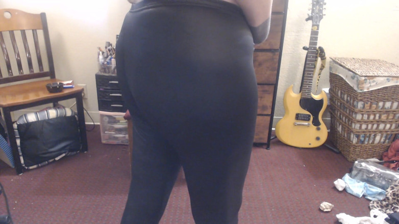 Abby Anna: Spinta nel culo dondondo rimbalzo cellulite