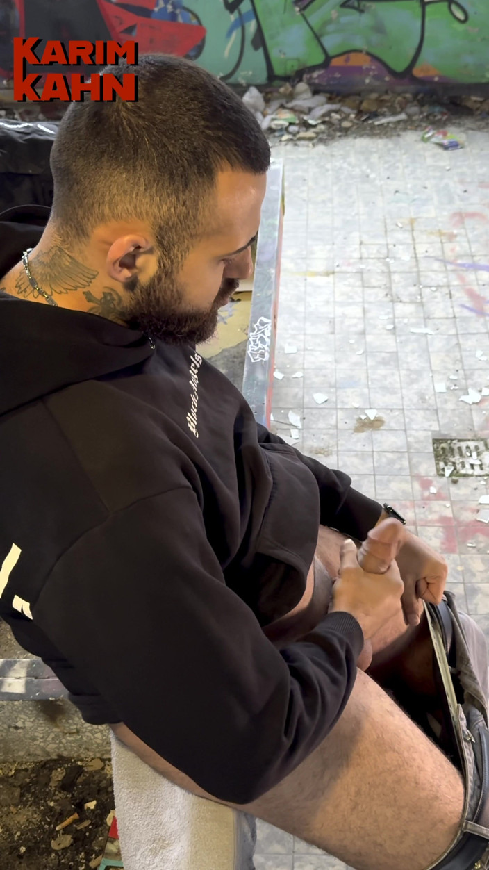 Karim Kahn: Fammi venire in bocca, piccolo bastardo