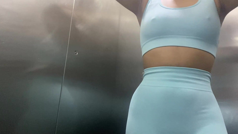 Pampammedallo: Trying on New Clothes