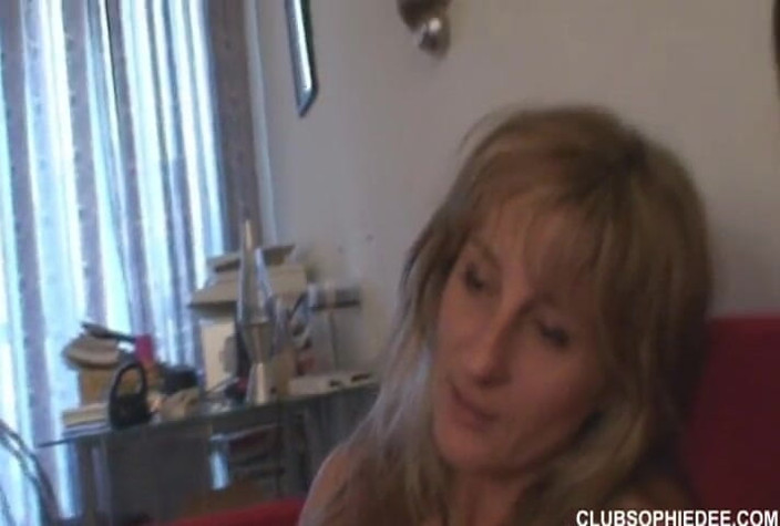 Sophie Dee: Sophie dee hat einen sklaven und er liebt schuhe