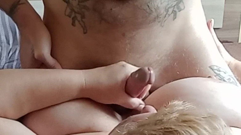 Zona901: Faz meu pau duro e se masturba até o fim
