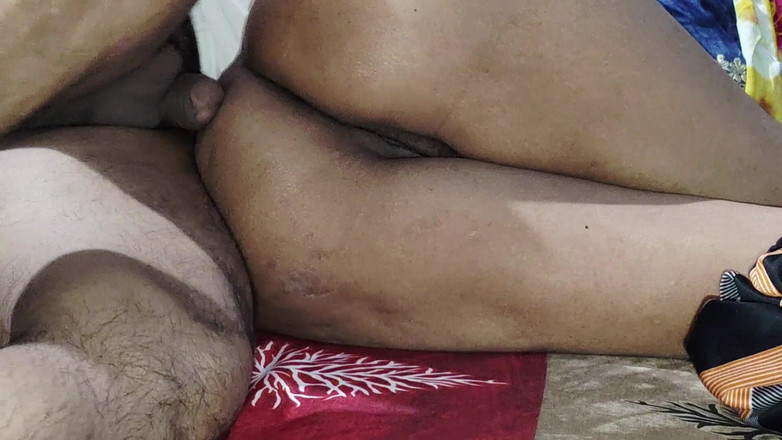 Varma gi: デシ・バービー・ケ・サート・チュダイ