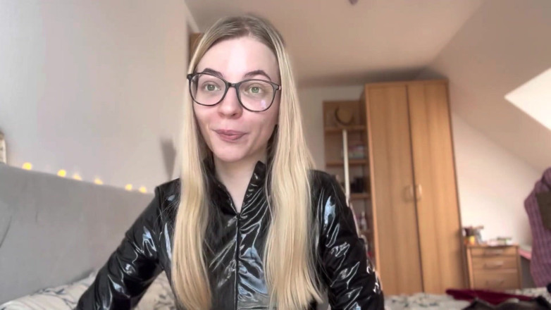 Goddess_Bella_Rae: Nie jesteś maminsynek, jeśli robisz to przejście z M na...