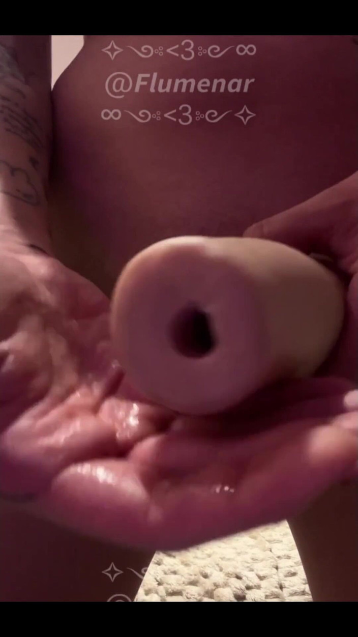 Flumenar: Flumenar sólo masturbace