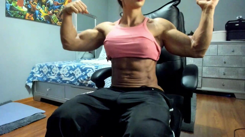 Alesyamuscledoll: Zeița musculară veiny