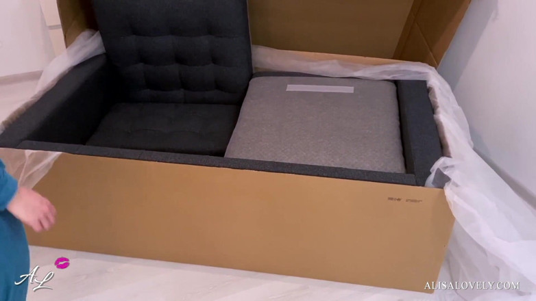 Alisa Lovely: I assembly my new sofa to fucks hot right away...