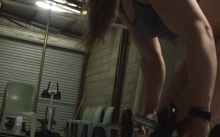 Michellexm: Workout babe i jej twardy tyłek mięśni - część 15