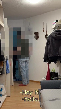 Hetero ženatý zvědavý táta sedí chlapovi na obličeji a ho do obličeje až do orgasmu