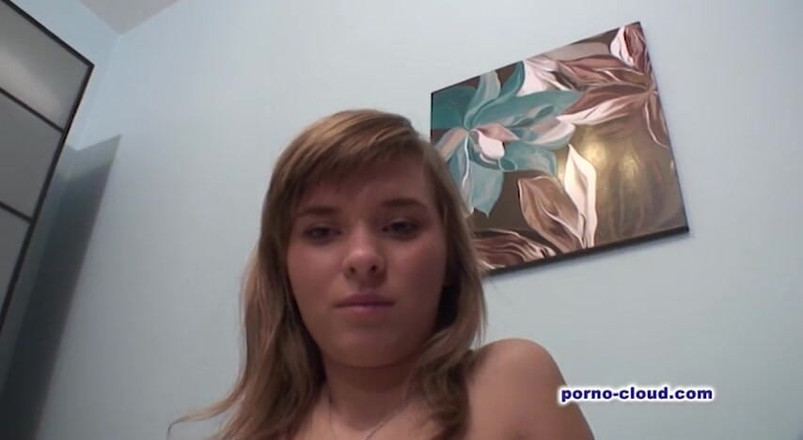 Porno Cloud: Cazzo segreto di ragazza con ragazzo più grande