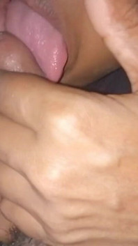 인도 아줌마의 정액 삼키기