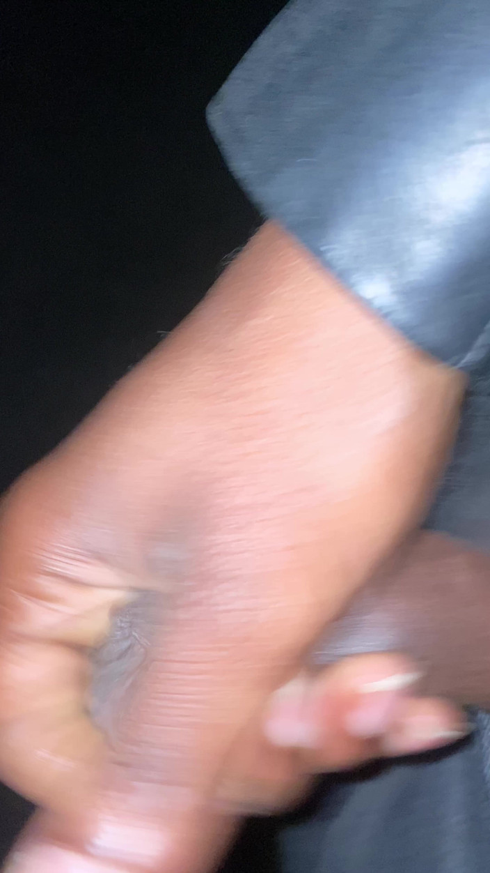 MerlinMystique: 晨跑自由球和射精