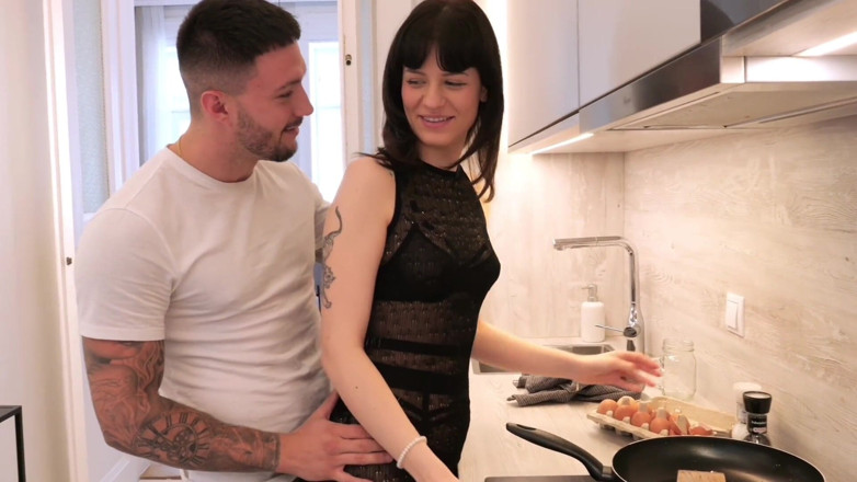 Bradybud: DP sexo a três com Mia Stone e Raul Bud...