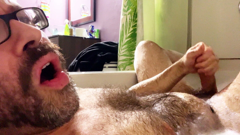 Hairy Wolfe: Rub a Dub Dub a Handsome Hairy Horny Stepdaddy in...