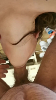 Nuovo video di pompini per Sottoscrittori. Godere!