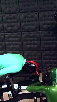 Cuckold mesti menghisap dan dikongkek