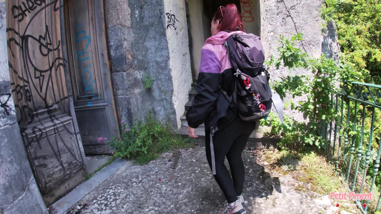 Petitpiment: Gola profonda e scopata in Urbex