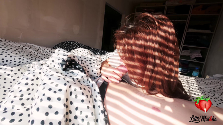LittleMaisha: Matin, Avec Une Éjaculation Abondante, Au Lieu De L’avaler, Elle Recracha
