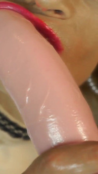 Część 35 - Królowa Głębokie gardło ponownie definiuje głębokie gardło i spust-obsesja! Epicka cum-bath - Beingboth