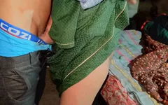 Erkek arkadaşım gerçek seks yaparken kendini kaydetmeyi seviyor. Ayakta seks videosu. Koca karısını ayakta sikiyor