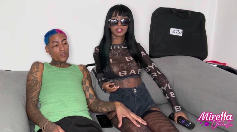 Mirellaoficialx: Rakan saya tidak berubah setiap kali dia datang melawat saya...