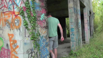 Gaybareback: Ragazzo muscoloso scopato all'aperto di Guillaume Wayne