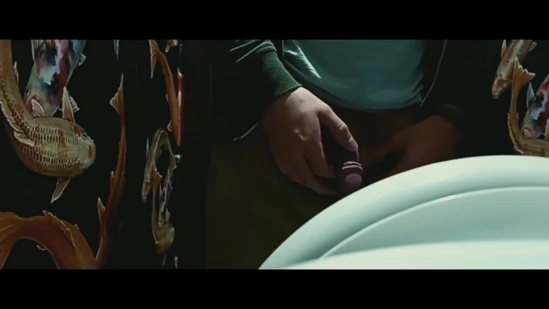 VladimirAnd: Teenboy pisst in Toilette / vladimir