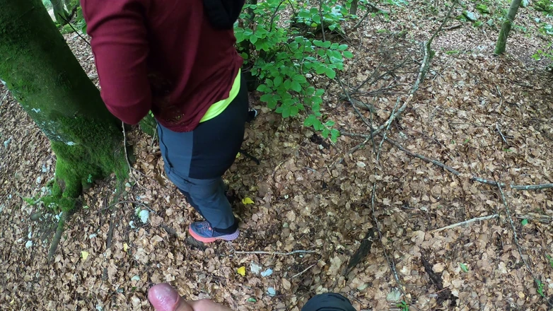 Dazzlingfacegirl: Chupar e foder na floresta