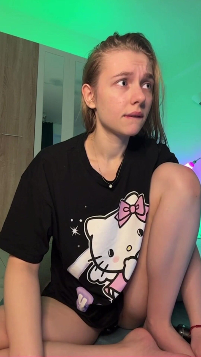 JuiceLussie: İlk kez anal yumruk sokma bu kadar ateşli