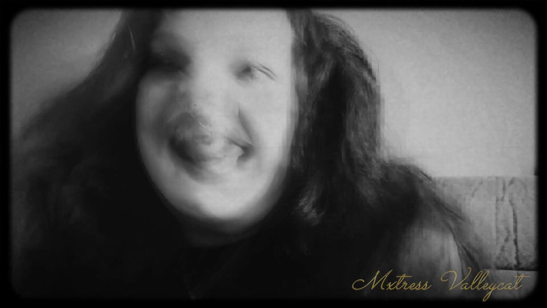 Mxtress Valleycat: 哥特式古恩