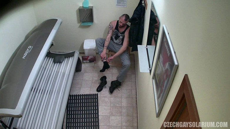 Czech Gay Solarium: Czech Gay Solarium 23 Lean Twink Shows off His Goods
