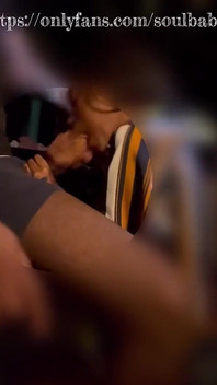 Aku pengen banget nyepong kontol besar cowok ini setelah sesi wawancaraku dan aku baru aja ngelakuin itu