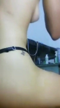 Un Uomo Tatuato Mi Scopa Tutta La Notte