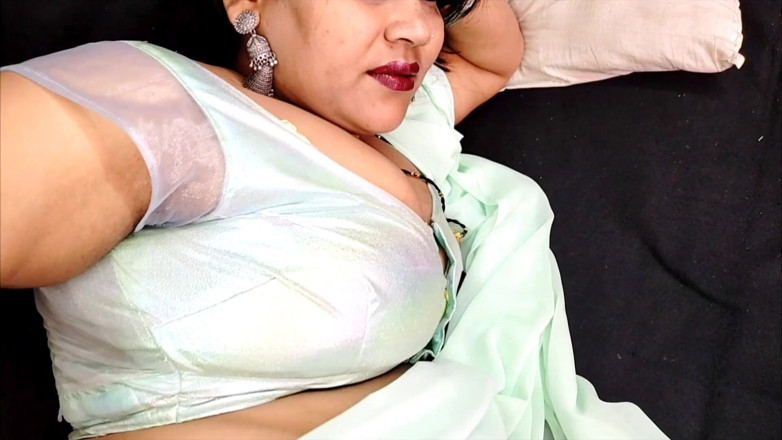 Sexykajalbhabhi: Bete Ne Apni Step Mummy