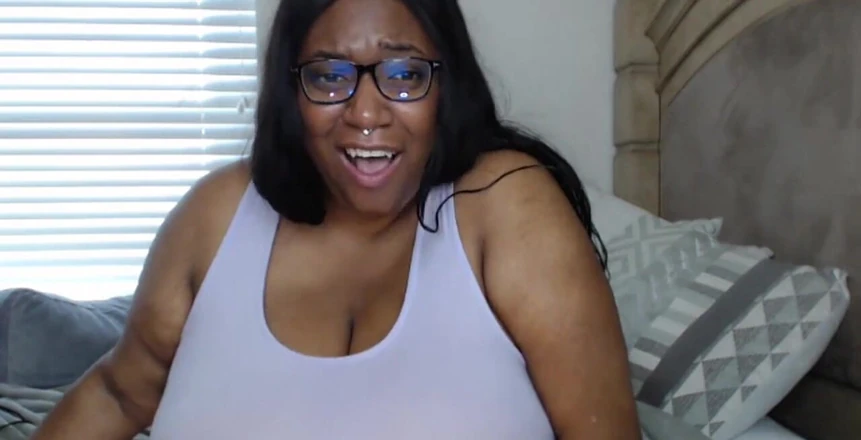 Josie4yourpleasure: A little of everything. Nipple sucking, sloppy BJ, teasing, oily...