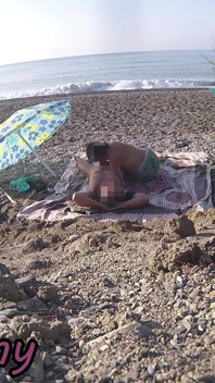 Exhibitionist Ehefrau Amateur-milf Blowjob &handjob Großer Schwanz Am Fkk-strand Öffentlich Vor Voyeur Mit Sperma