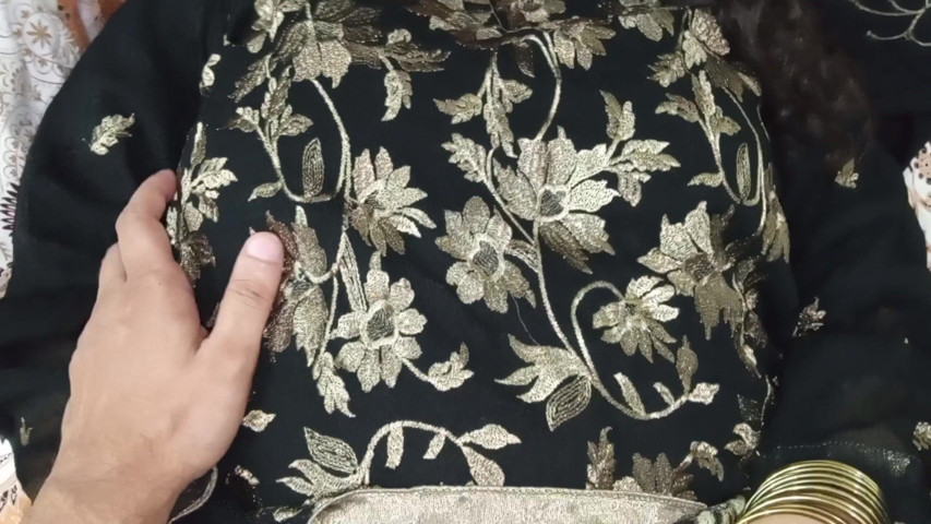 Il segreto che si cela dietro la porta di una camera da letto indiana (RedQueenRQ) The Secret Behind the Indian Bedroom Door (RedQueenRQ)