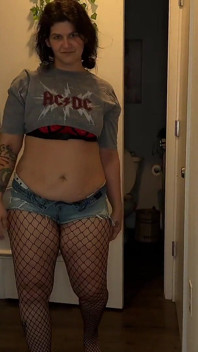 La vie d’une tradwife épicée - strip-tease en faisant votre lessive