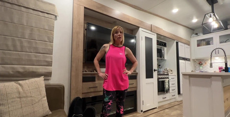 Jane Cane: Selamat Tahun Baru!! Yuk, bikin video ini super seru 2024! Semoga...