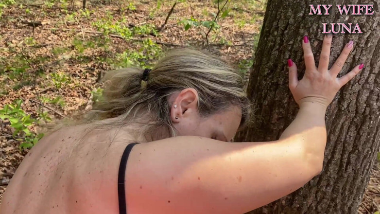 My Wife Luna: Mi sono fatto una bella scopata mentre camminavamo nel bosco