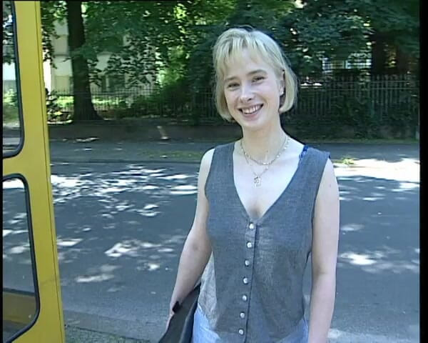 YOUR FIRST PORN: Jessy fingert bis zum mutlu son - Jessy mutlu sona ulaşana...