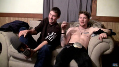 Straight naked thugs: Boner poskakující koulí honí