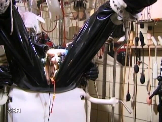 Hardcore slave sex: Amanti angosciosa i loro schiavi maschi 2 scene in 1