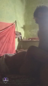 Pembantu rumah India sebenar terangsang dan dikongkek
